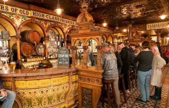 Crown Liquor Saloon